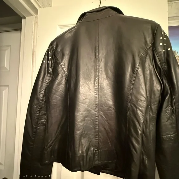 Wilsons Leather Black Studded Jacket NWT - Picture 7 of 12